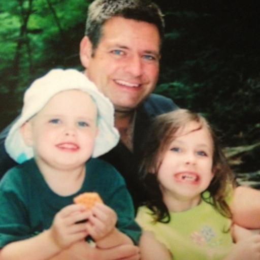 UsSingleDads's profile picture. A place for single fathers, simply because dad's matter.  EMail:  UsSingleDads@aol.com