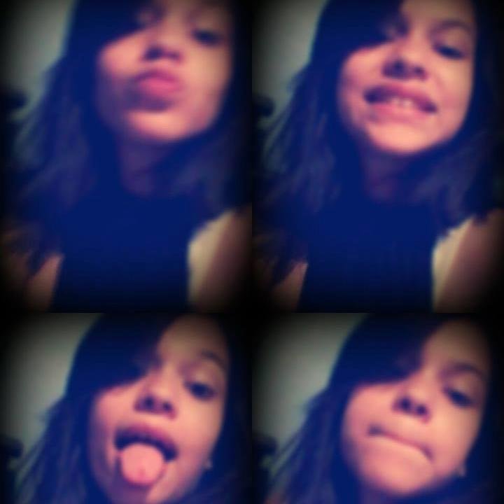 me sigues te sigo! soy graciosa muy divertida todo flauta me gusta tini musica de skrillex y soy muy pana!!!!!! XD