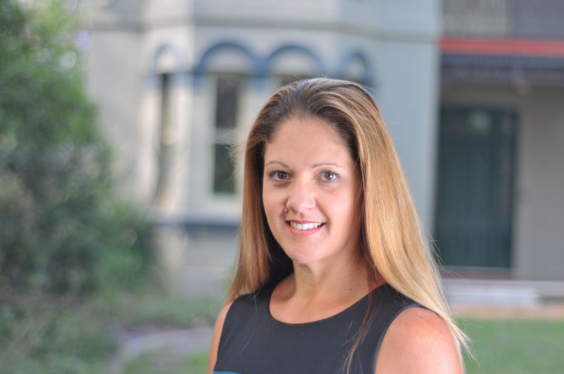 A mum, Accountant, Tax Advisor, Specialist in new business structuring & Medical Industry Specialist