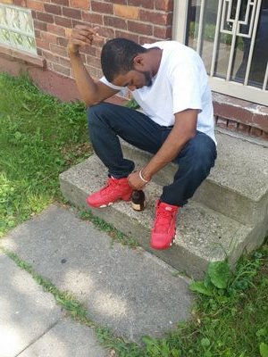 King Shit from TopFlyghtEnt..Follow me! TopFlyghtEnt's producer! You need beats contact me @ beatsbykingbishop@gmail.com R.I.P Wood #FMOI kingshitbishop