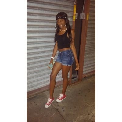 fck w/ Ji you kno she tweakin HOE❗❗ #DayDayBITCH FOLLOW ME