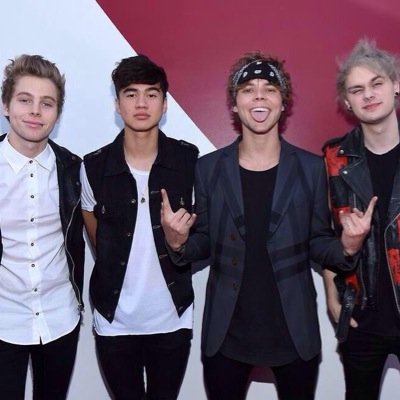 Please go follow @5sosx1dimagines and retweet the link for a shoutout :* https://t.co/oe50xsAFVQ