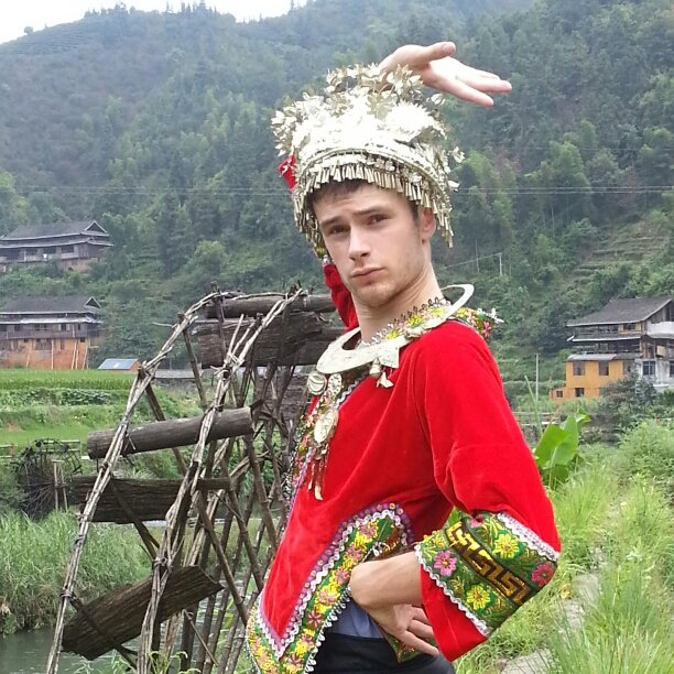 G'day 你好! ✌YouTube: RedRooBen 红袋鼠小明 | Facebook: Ben McMahon 孟杰明 | Instagram: redrooben | Weibo, B站: 红袋鼠小明 | redrooben88@gmail.com