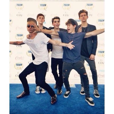 Follow me i will follow back ✌️