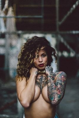 _i_l_y_i_n_a_'s profile picture. 