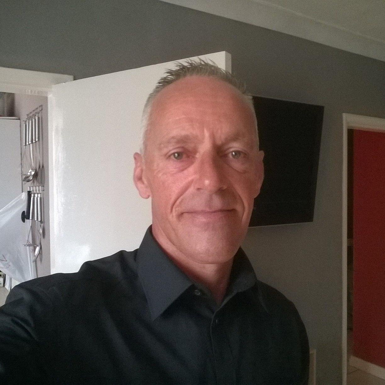 fox1efella's profile picture. mike .all your diy needs considered, wall+floor tiling/all types of floor laying/feature walls/door fitting/false walls/general plumbing/flat packs