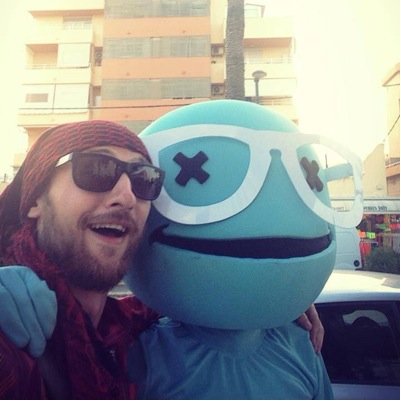 anidiotaboard's profile picture. Hi, I'm just an idiot who lives life on the water. Stay tuned for details of my new youtube channel.