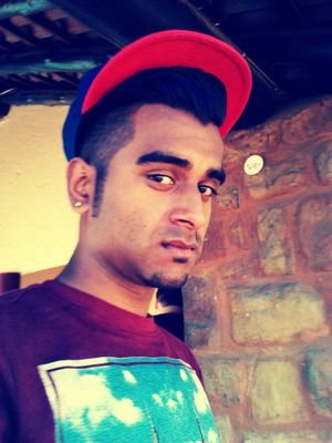 Rialdon's profile picture. Football MUFC♥.. Aint a day without Music. d-_-b... Keeping It Original™