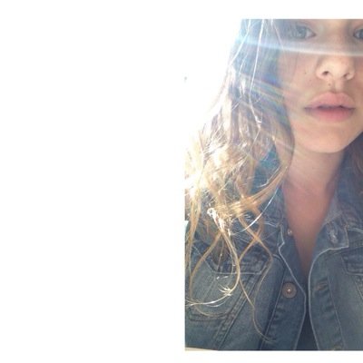 erinhouvanjou's profile picture. 