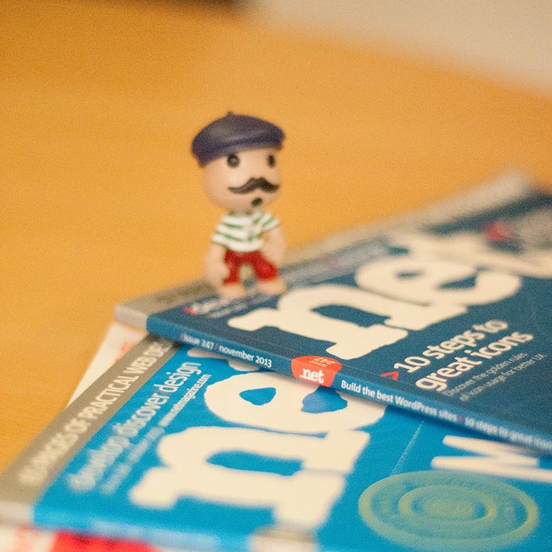 OuEstPierre's profile picture. Have traveled from #France to teach the ways of the #Web to the #English....Specialises in #social #media #marketing & #HTML..also a very good kisser :)