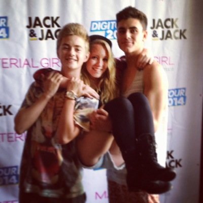 Those two boys who make vines.... yeah, I love them. Jack & Jack ✌️
