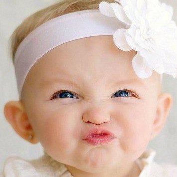 نصفُ أناقتِك فِي كلِماتِك ، ونصفُها الآخر فِي أخلاقِك
