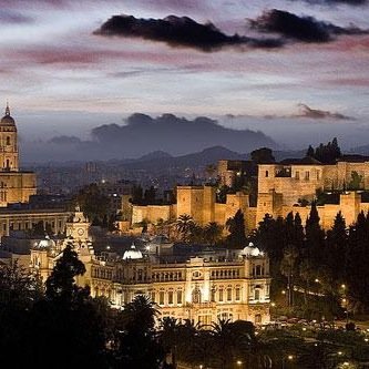 Malagueño y malaguista. Orgulloso de mi tierra. Siempre Málaga.