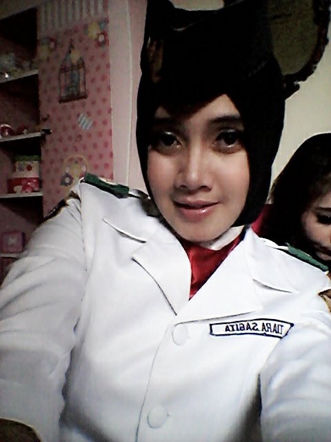 I'm not perfect but i'm Limited Edition! And I wanna grow old w/@WisnuuWijaya (っ˘зз˘っ)
