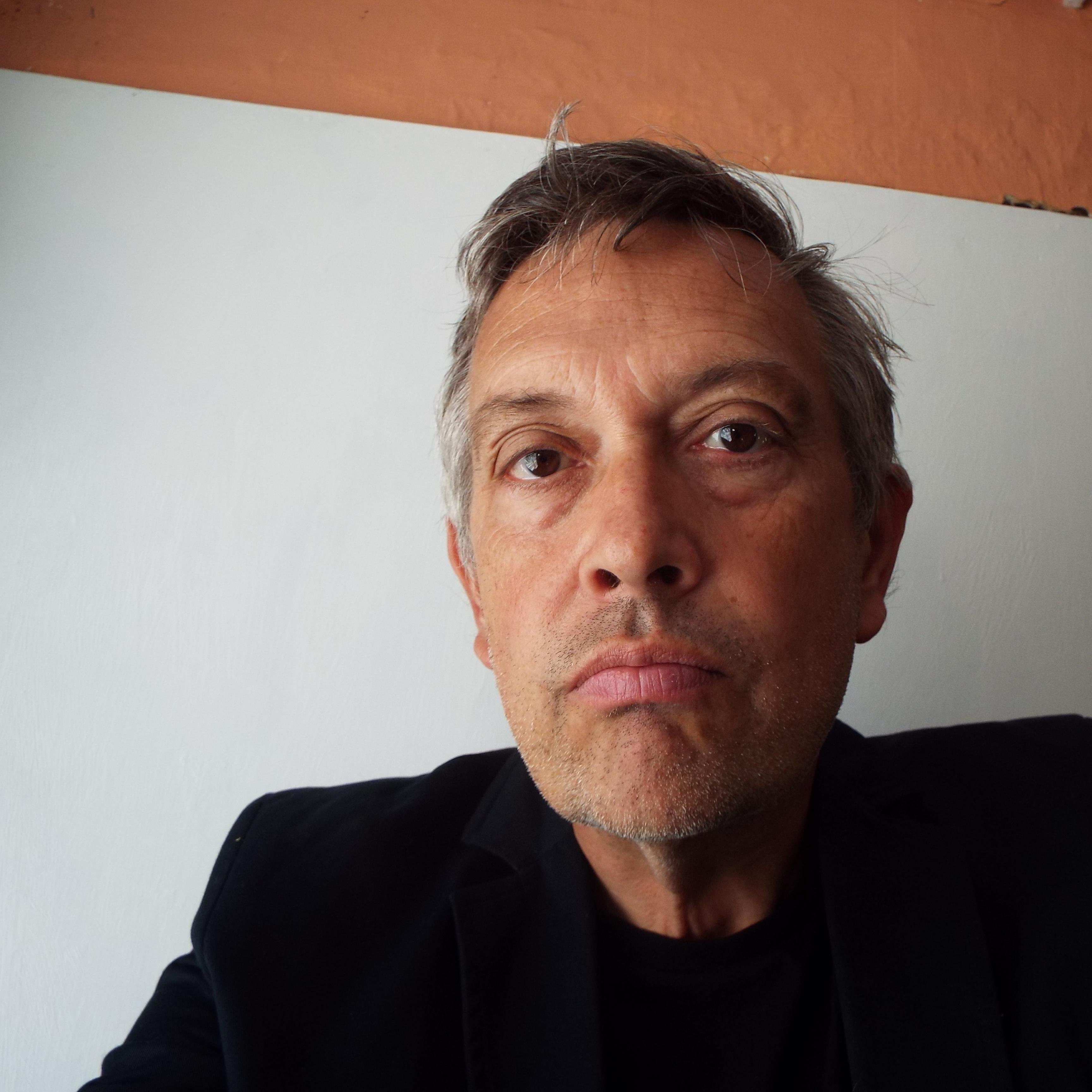 Philosophy Bloke. Likes Music. A lot. Resides in Sudbury and Granada Spain. Unable to commit to any known ideology or ism. EV owner (Tesla 3LR). Tech-y stuff.