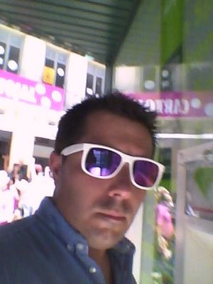 _El_ultimo_'s profile picture. Diplomado en Empresariales y cursando Marketing. Moviendome por las redes sociales para buscar futuro. Risueño y soñador.