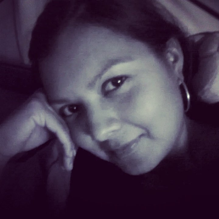 Viviendo una de mis vidas de la mejor manera... En espera de que la próxima sea mejor y así... hasta que se apague mi alma en un suspiro eterno!