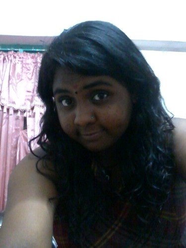 My SmAlL BiO FrM Me Name:dhurga/ammu  
  Age:16
my  character : love everyone...!!!! nt a gud gewl n nt a bad gewl aso...!!!