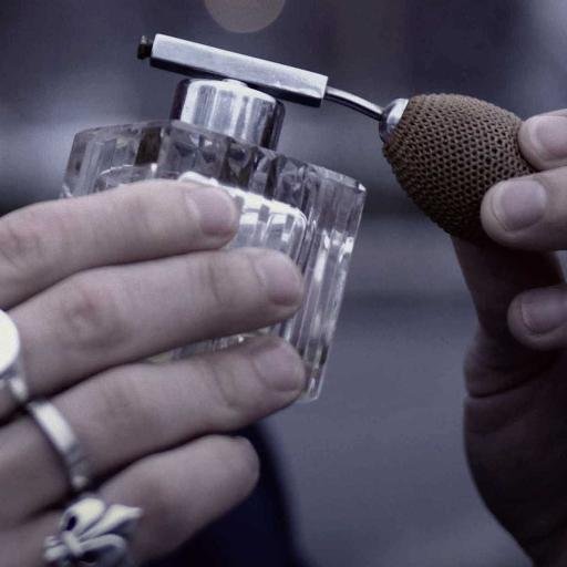 COMMUNICATION, ART and CREATIVE writing about PERFUME

// everything you need to know about fragrance