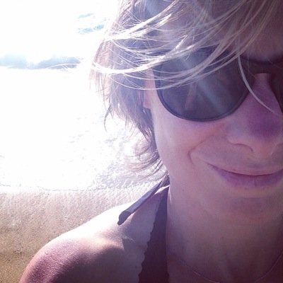 Producer, animal lover, yoga, horse riding and good -veggie- food addict. #curiosity #innovation #enthusiasm #becauseimhappy