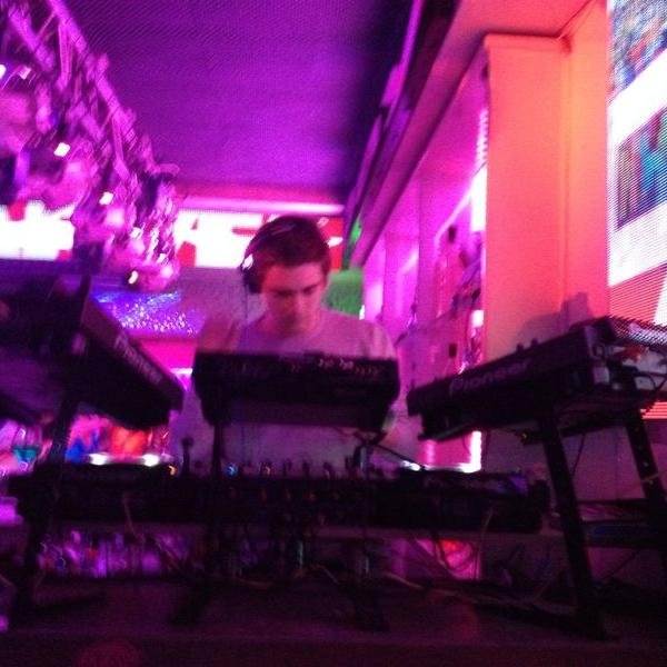 technicaleast's profile picture. 