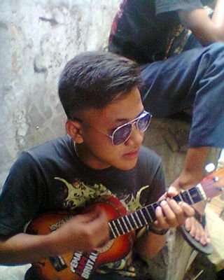 AriRizkiseptian's profile picture. 09 september
free follow and mention ! (y)