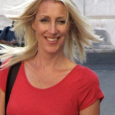 Carolyn843's profile picture. Fashion and beauty blogger for The Fashion Fix