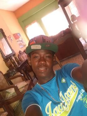 Soy Famozo y Humilde Y  ♥]Nσ Sσy мєjσr Qυє иɑdιє Sσℓσ DιŦєяєиτє♥ Mi Fb.   Alber Reyes.