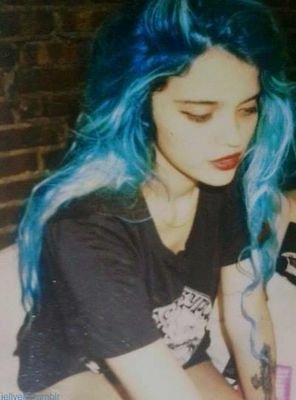 “anima salva.” matthew healy's slutty.