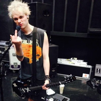 When do I get to upgrade from being a Luke girl to Luke's girl? | crying/5 hopeless/4