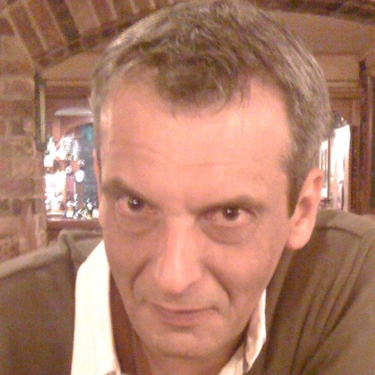 I am an experienced web professional and now am New Business Director at http://t.co/SY2Pre9CGt