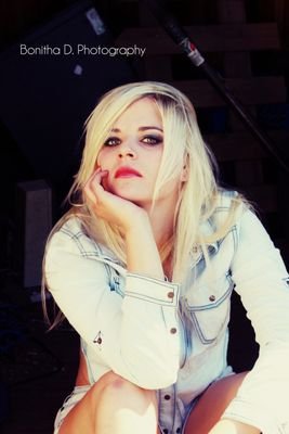 SuziKoekemoer's profile picture. ANIMALS is my world!!gyming is like a drug so get addicted!!And a big fan of CELINE DION!!