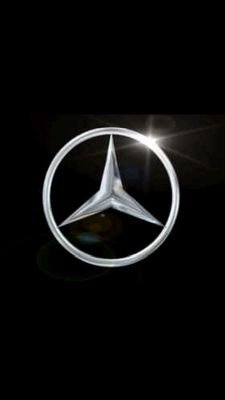 Especializado en traslados y recogidas de pasajeros.en aeropuertos de Euskadi,Biarritz,Madrid y Barcelona.También tours de visita.vehículo Mercedes Benz E.