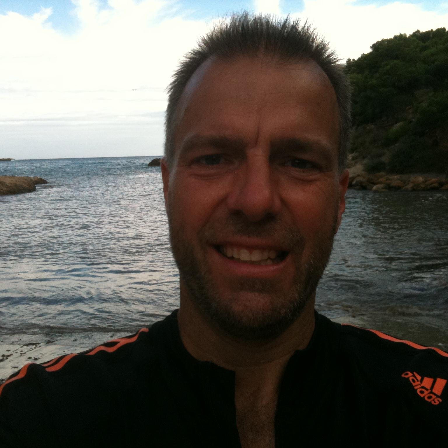 Ironiska generationen. Realist. Miljömedveten. 
Seriöst orolig för Sverige och kortsiktigheten.