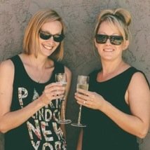 BFFs blogging together about moments of motherhood and style. https://t.co/tPRgGb8jVW