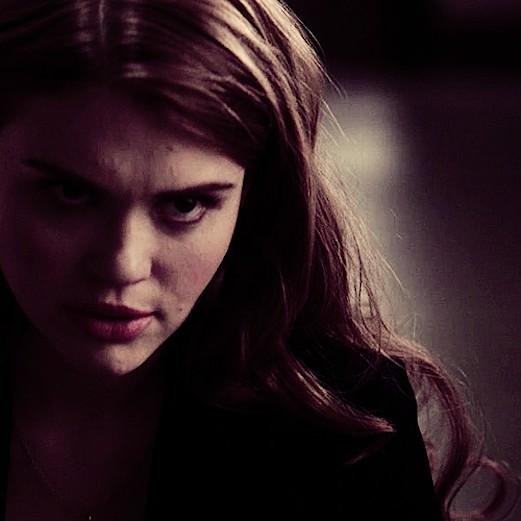 When a sharp bite change everything, sense awakening, thirst at the bottoms of my lips. (#RP #TW +21 #BittenLydia #Fallen #AU)
