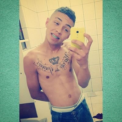 Dono das música, a condição, nosso fundamento, ela é, e etc ...