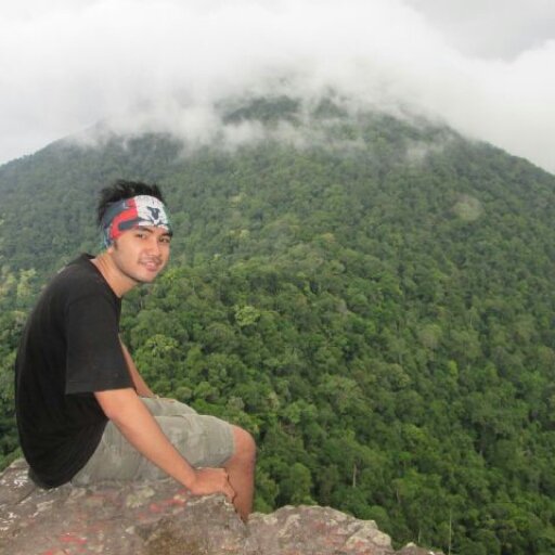 YasidRobbani's profile picture. masih ada 3 tahun lagi..ahaha