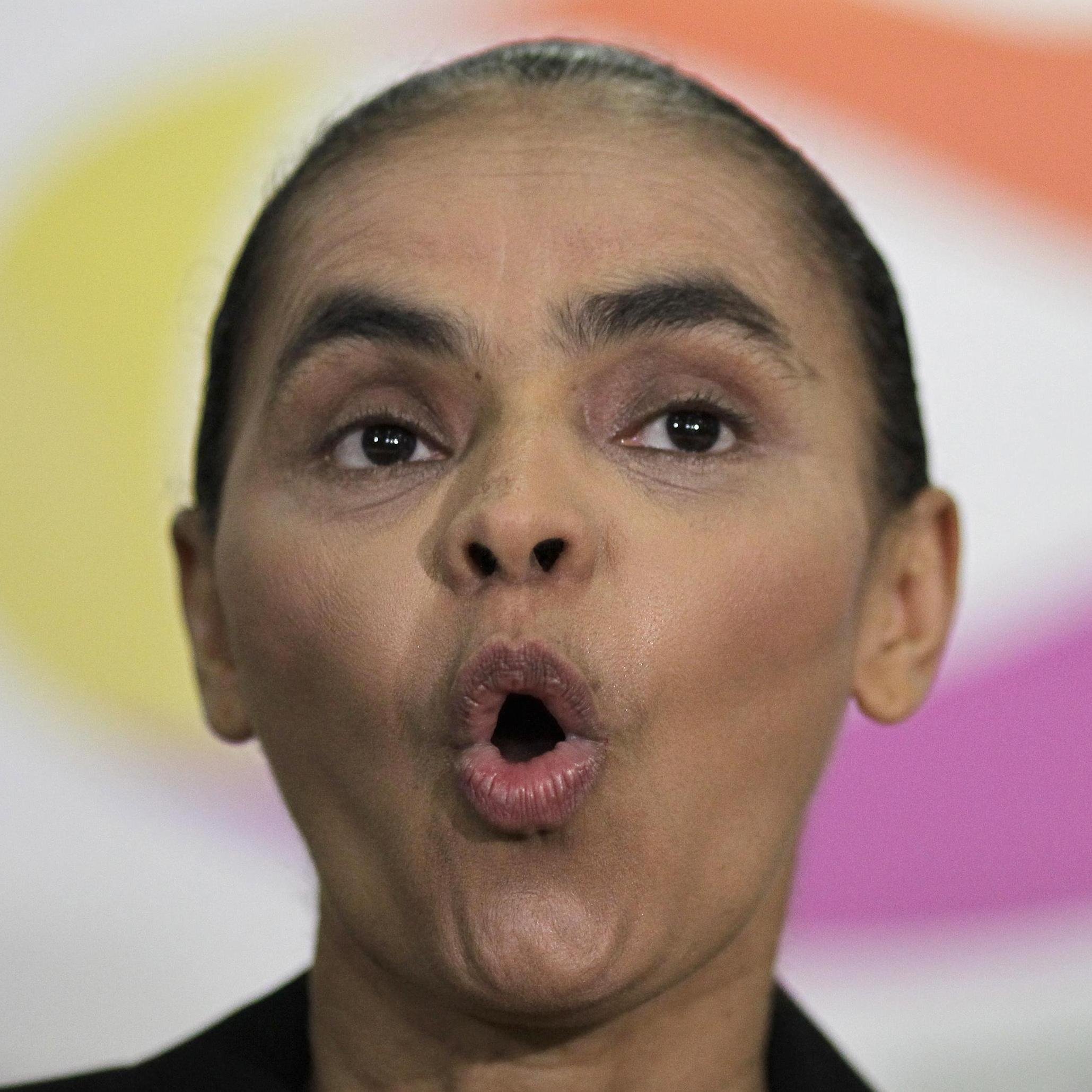 Futura presidenta do Brazil. Mais velhaca que pulga de hotel. Sem ambiente. Sempre teclando F5. Metamorfose mutante.