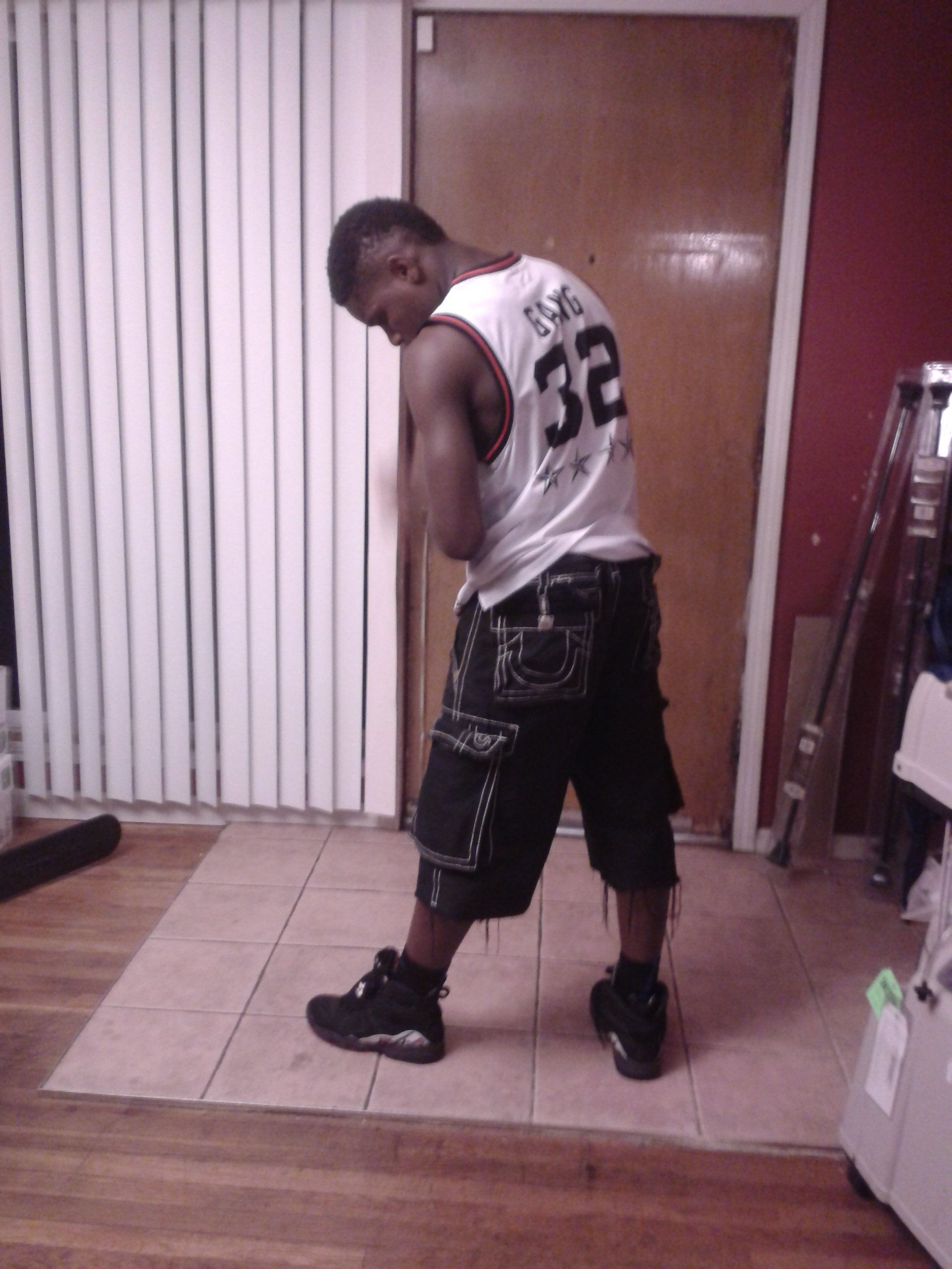 STEPH STYLE
HCHS BASKETBALL  (PG/SG)  LONGLIVEWAYNE ........