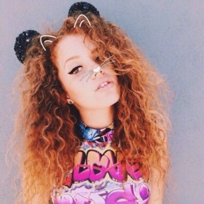 Follow @fandomsxx for a dm to queen