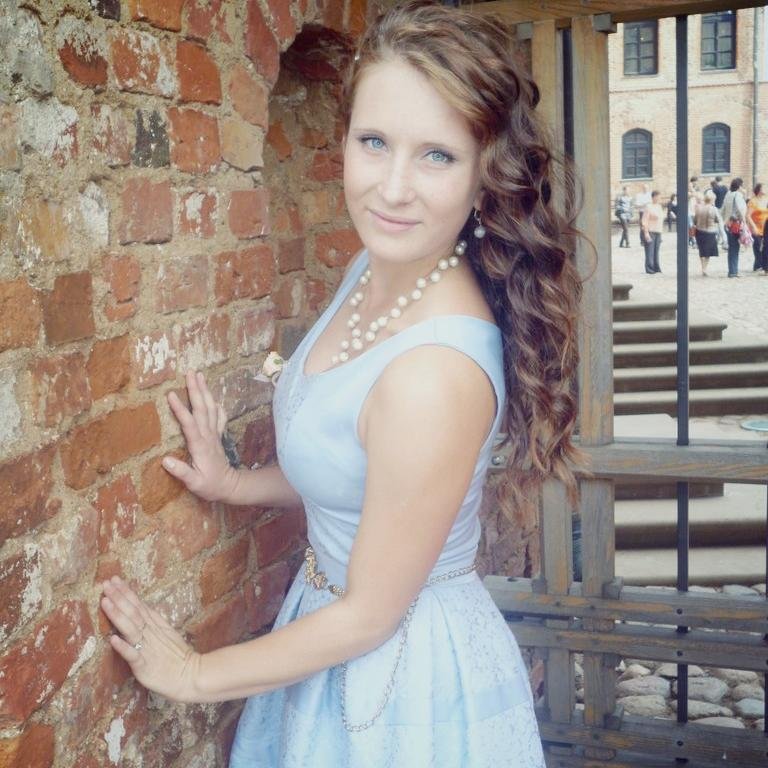 WwwVika16's profile picture. 