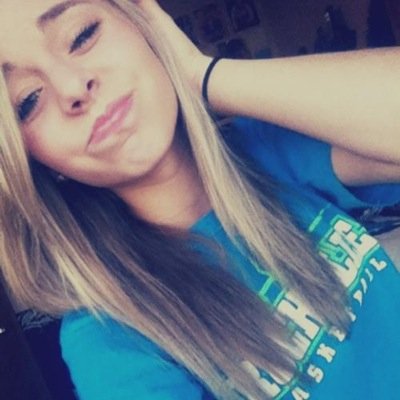 Hi. :) My names Kelsea. I'm 14 years old. I love to sing, and I love 5SOS. Have a nice day.