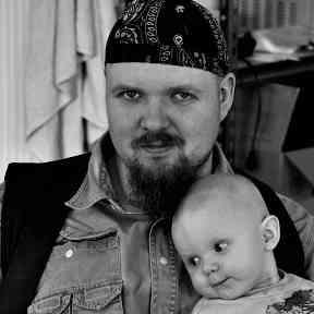 One of the three estonians in arseblog forum. The one living in finland