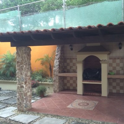 esposo, hijo, hermano, amigo y Arquitecto