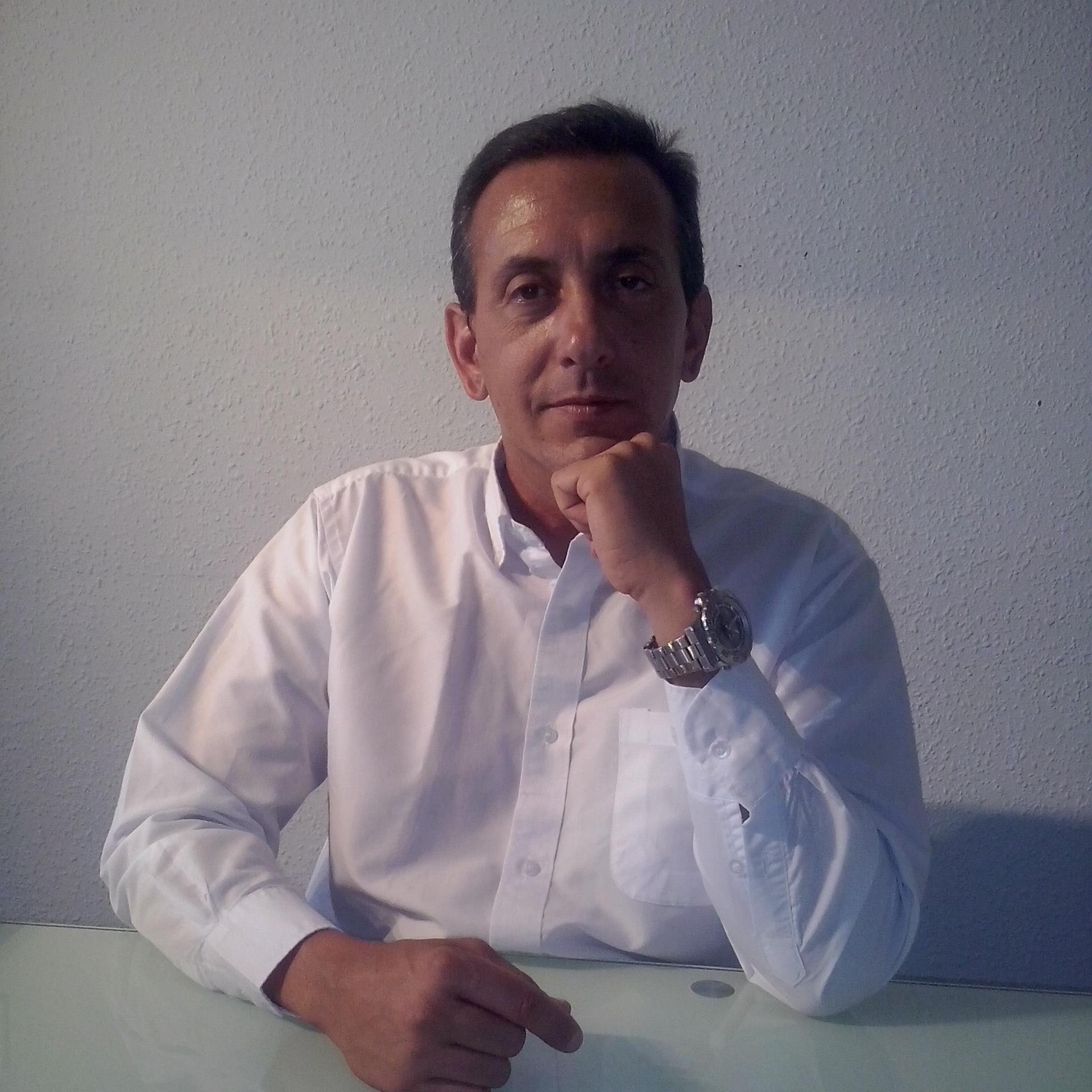 Quiero ayudar a todo el mundo a traves de mi trabajo.