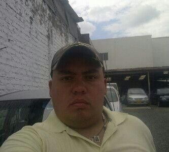 carlosmon0171's profile picture. 