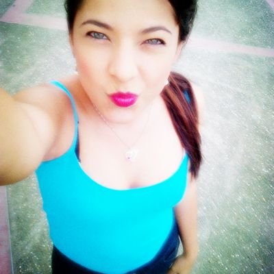 ●Dios...Familia●♥ Soii Como Quiero ser no Me iimporta eL resto.. ♥
La Vida Sola Se Equilibra✌
instagram: Keliza96