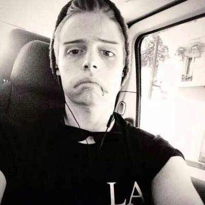 i just gave you a free follow! so follow my acc: @hotdogirwin! ill follow back :)