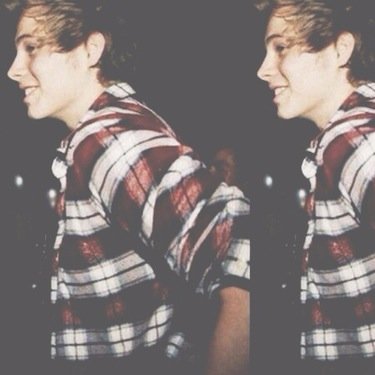 remember kids: don't get emotionally attached to a band. you'll get pregnant and die // ☠ beau/5 jano hah/4 5sos ☠ //